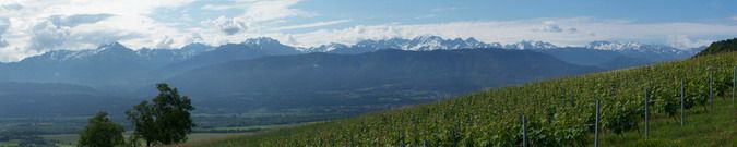 la chaine de belledonne vue depuis chapareillan en chartreuse à 20 minutes de votre chambre d'hote